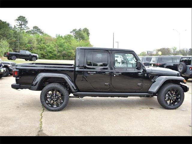 2025 Jeep Gladiator GLADIATOR NIGHTHAWK 4X4