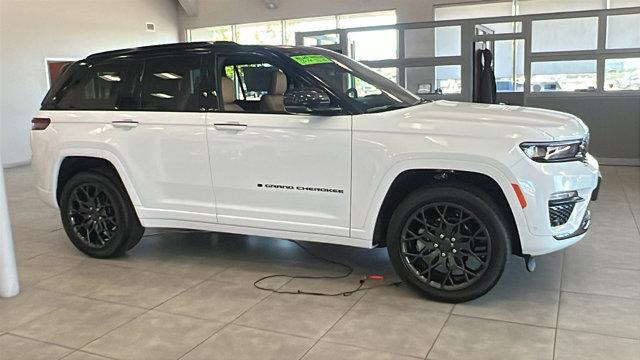 2025 Jeep Grand Cherokee GRAND CHEROKEE SUMMIT RESERVE 4X4