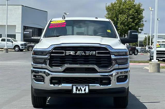 2025 RAM Ram 2500 RAM 2500 TRADESMAN CREW CAB 4X4 64 BOX