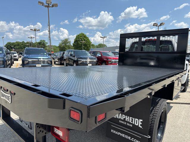 2024 Chevrolet Silverado 6500HD 1WT