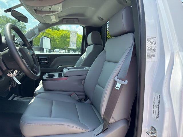 2024 Chevrolet Silverado 6500HD 1WT