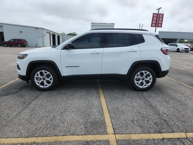 2025 Jeep Compass COMPASS LATITUDE 4X4