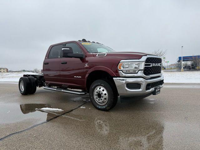 2024 RAM 3500 Chassis Tradesman/SLT/Laramie/Limited