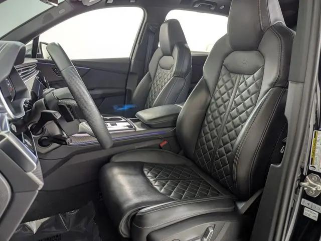 2025 Audi SQ7 Premium Plus TFSI quattro Tiptronic