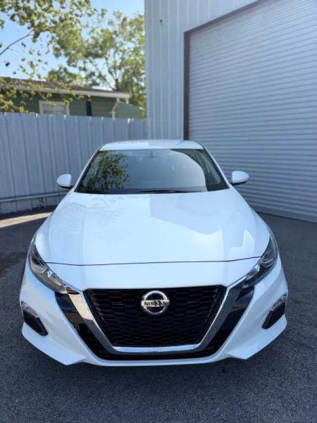 2022 Nissan Altima SR FWD
