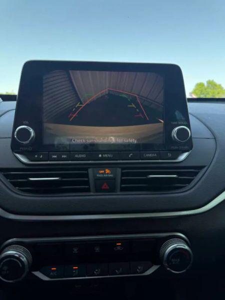 2022 Nissan Altima SR FWD