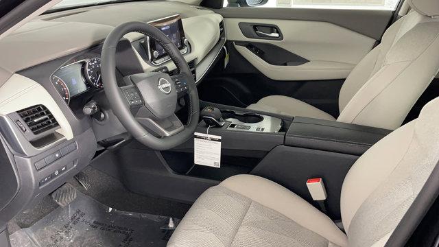 2025 Nissan Rogue SV FWD