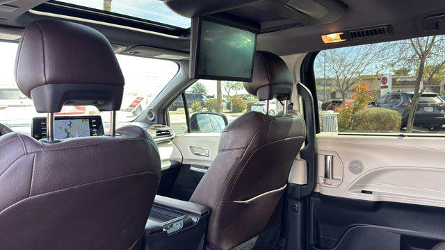 2021 Toyota Sienna Platinum