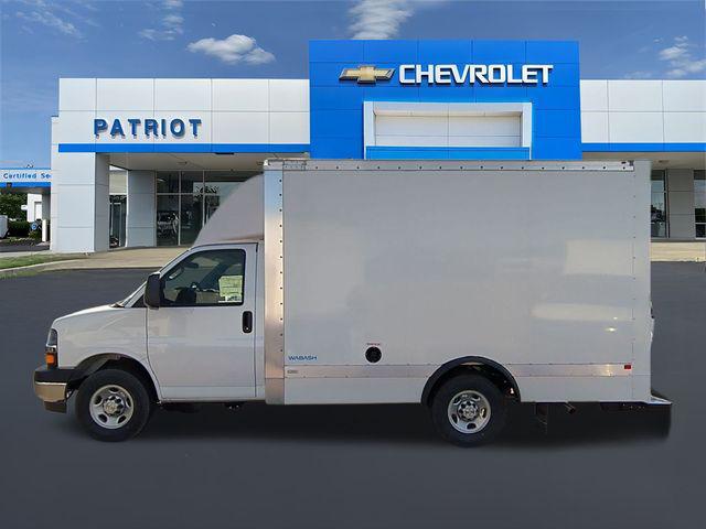 2025 Chevrolet Express Cutaway Work Van