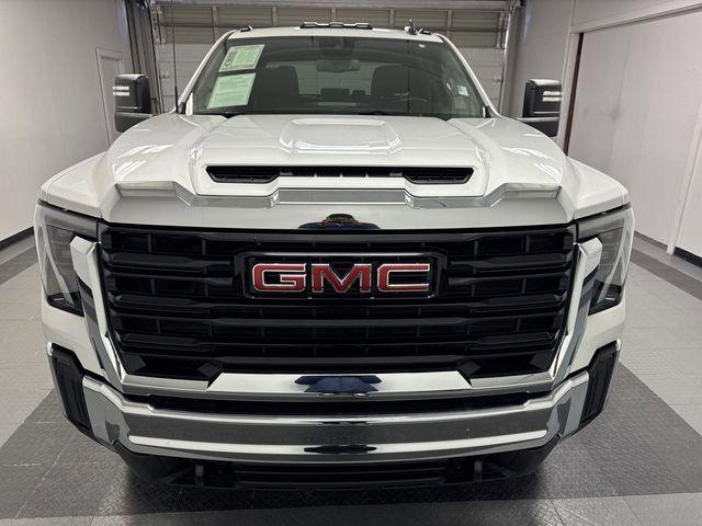 2024 GMC Sierra 3500HD 4WD Crew Cab Long Bed Pro