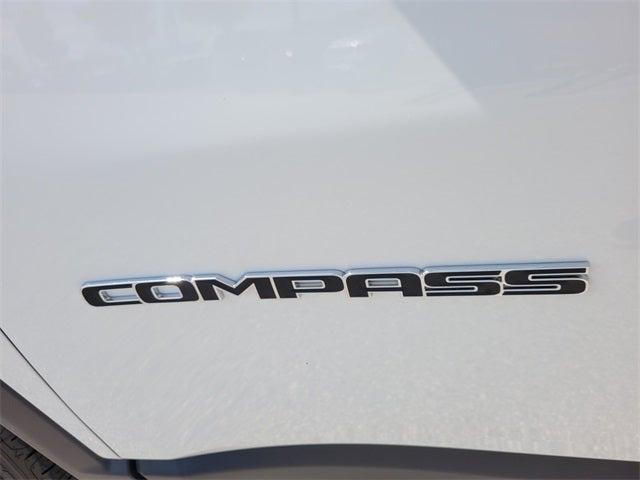 2025 Jeep Compass COMPASS LATITUDE 4X4