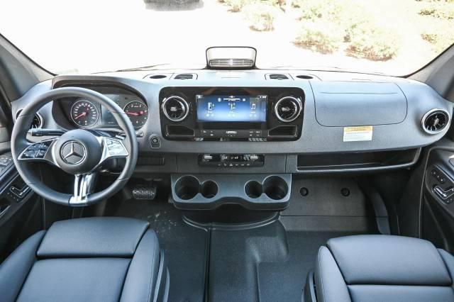 2025 Mercedes-Benz Sprinter 2500 Standard Roof 4-Cyl Diesel HO