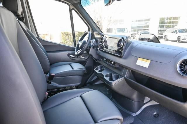 2025 Mercedes-Benz Sprinter 2500 Standard Roof 4-Cyl Diesel HO