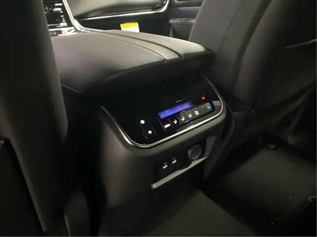 2025 Nissan Armada SL 4WD