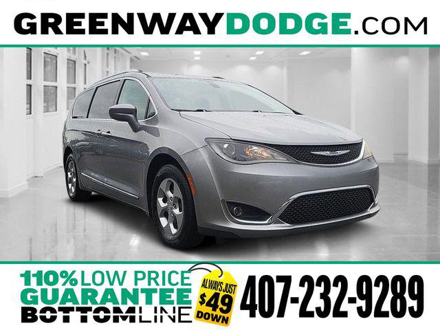 2017 Chrysler Pacifica Touring-L Plus