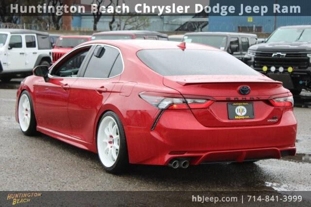 2022 Toyota Camry SE Hybrid