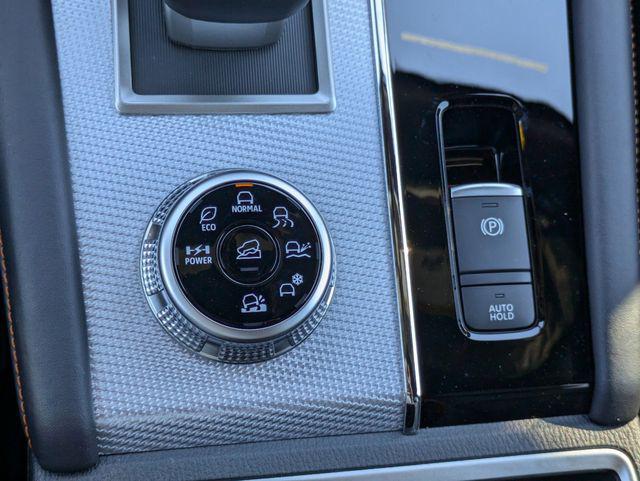 2025 Mitsubishi Outlander PHEV SEL S-AWC