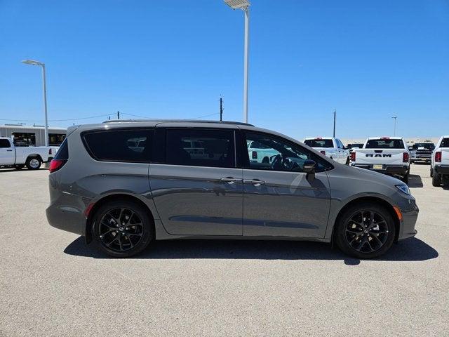 2025 Chrysler Pacifica PACIFICA LIMITED