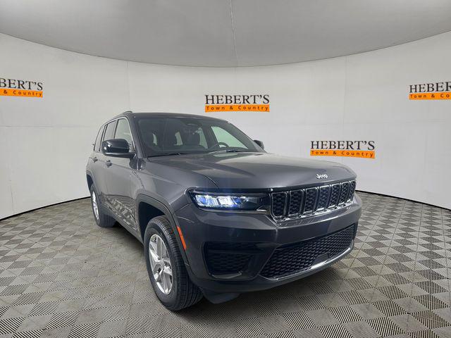 2025 Jeep Grand Cherokee GRAND CHEROKEE LAREDO X 4X2