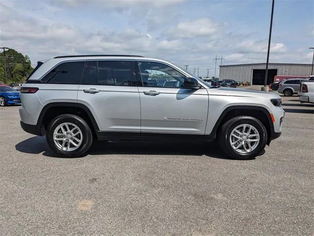 2025 Jeep Grand Cherokee GRAND CHEROKEE LAREDO X 4X2