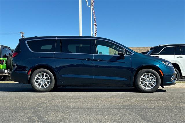 2025 Chrysler Pacifica PACIFICA SELECT