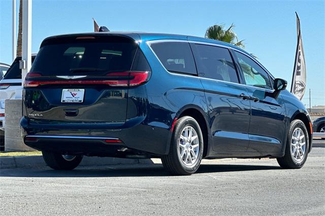 2025 Chrysler Pacifica PACIFICA SELECT