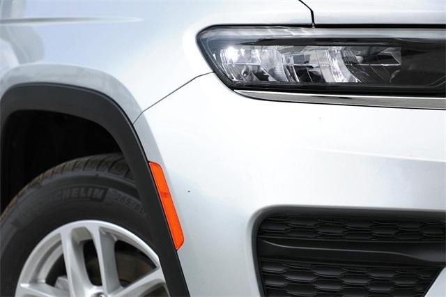 2025 Jeep Grand Cherokee GRAND CHEROKEE LAREDO X 4X2