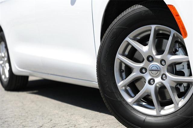 2025 Chrysler Pacifica PACIFICA SELECT