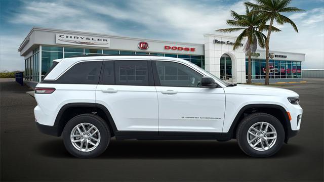 2025 Jeep Grand Cherokee GRAND CHEROKEE LAREDO X 4X2