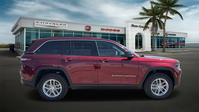 2025 Jeep Grand Cherokee GRAND CHEROKEE LAREDO X 4X2