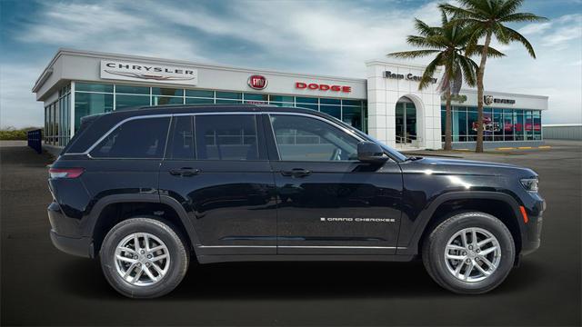 2025 Jeep Grand Cherokee GRAND CHEROKEE LAREDO X 4X2