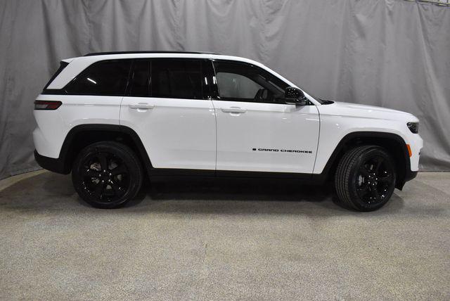 2025 Jeep Grand Cherokee GRAND CHEROKEE ALTITUDE 4X4