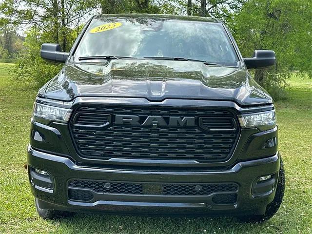 2025 RAM Ram 1500 RAM 1500 TRADESMAN CREW CAB 4X4 57 BOX