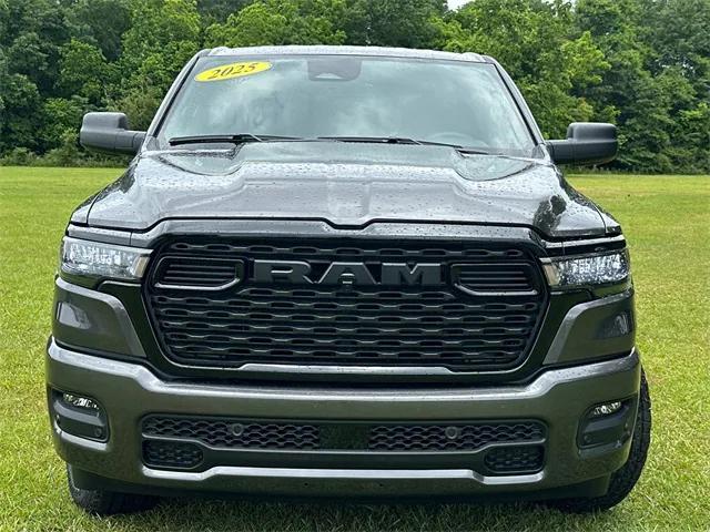 2025 RAM Ram 1500 RAM 1500 TRADESMAN CREW CAB 4X4 57 BOX