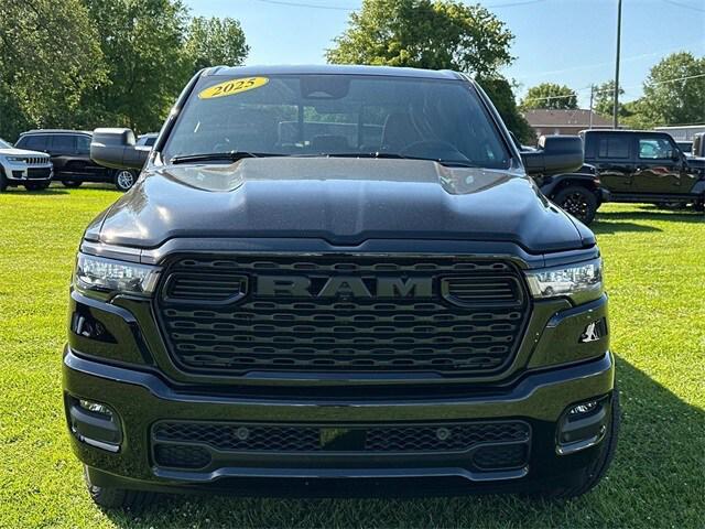 2025 RAM Ram 1500 RAM 1500 TRADESMAN CREW CAB 4X4 57 BOX