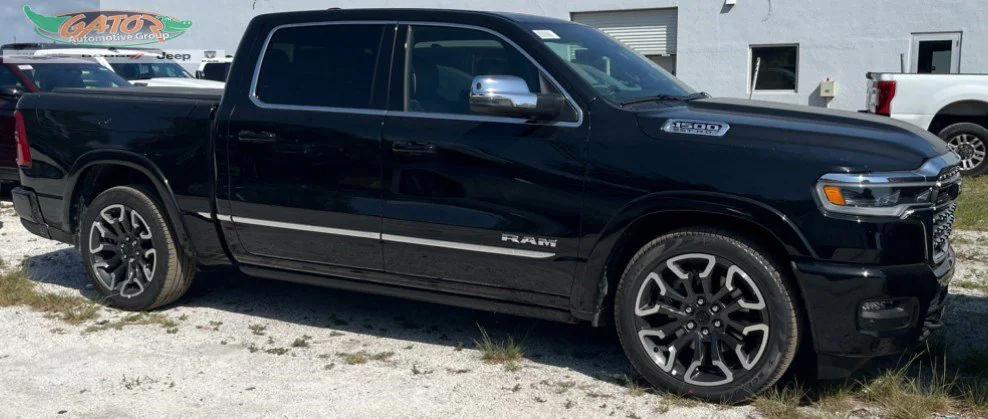 2025 RAM Ram 1500 RAM 1500 LIMITED CREW CAB 4X4 57 BOX