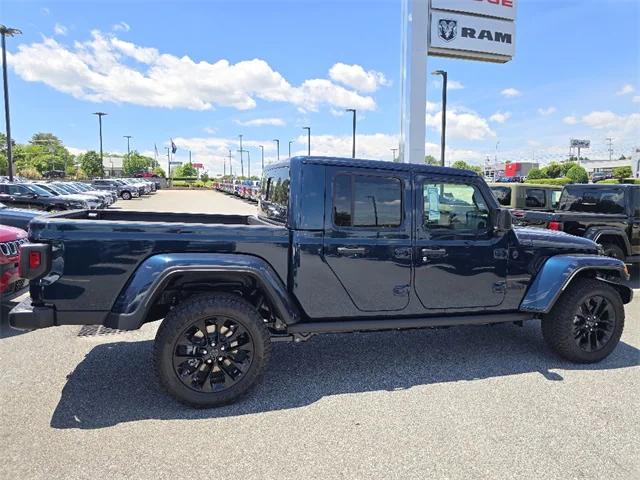 2025 Jeep Gladiator GLADIATOR NIGHTHAWK 4X4
