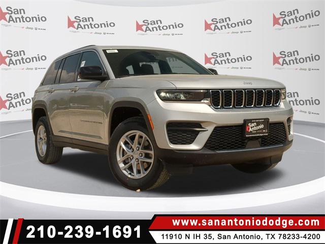 2025 Jeep Grand Cherokee GRAND CHEROKEE LAREDO X 4X2