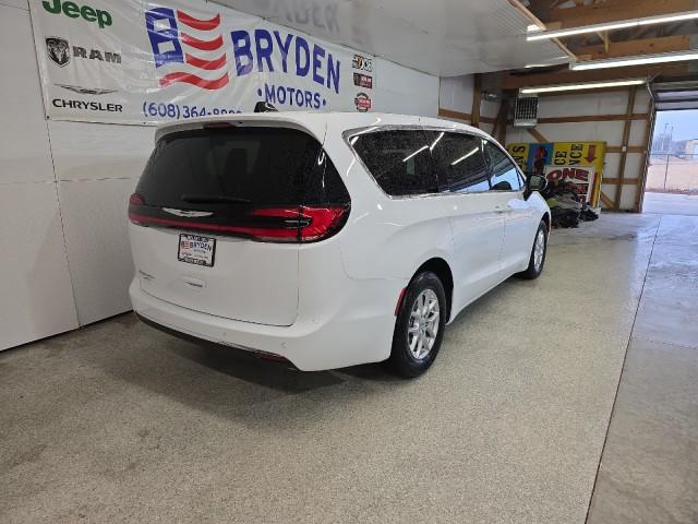 2025 Chrysler Pacifica PACIFICA SELECT