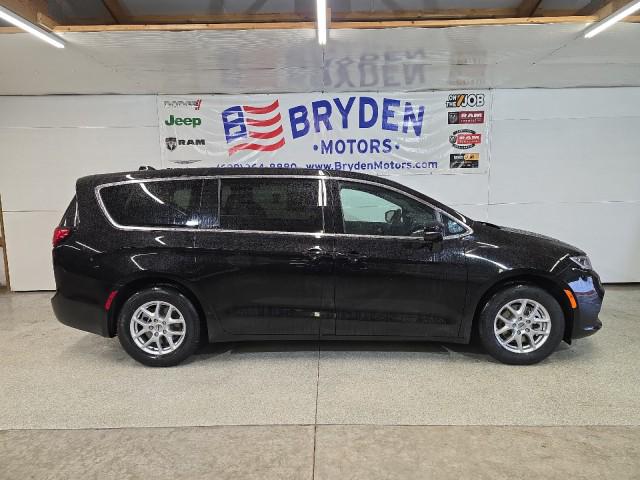 2025 Chrysler Pacifica PACIFICA SELECT