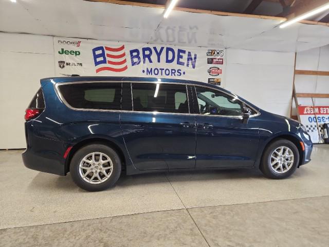 2025 Chrysler Pacifica PACIFICA SELECT