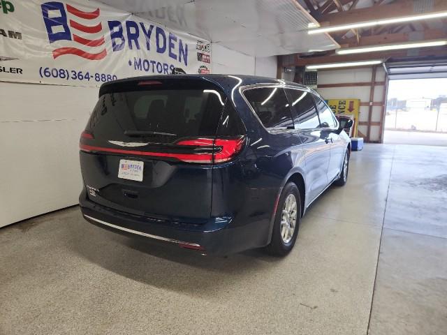 2025 Chrysler Pacifica PACIFICA SELECT
