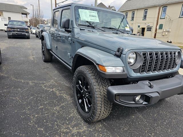 2025 Jeep Gladiator GLADIATOR NIGHTHAWK 4X4
