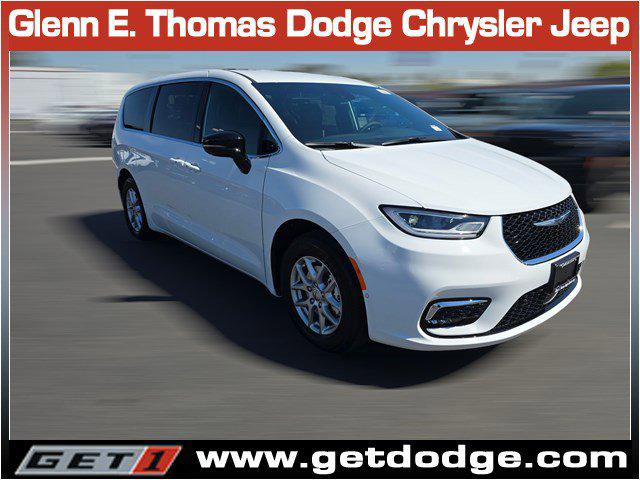 2025 Chrysler Pacifica PACIFICA SELECT