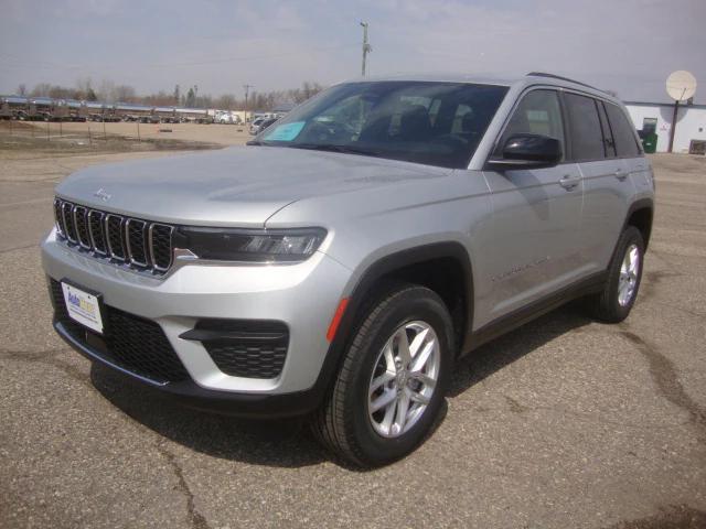 2025 Jeep Grand Cherokee GRAND CHEROKEE LAREDO X 4X4 2025 Jeep Grand Cherokee GRAND CHEROKEE LAREDO X 4X4