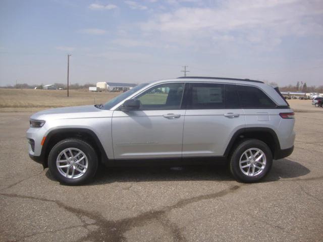 2025 Jeep Grand Cherokee GRAND CHEROKEE LAREDO X 4X4 2025 Jeep Grand Cherokee GRAND CHEROKEE LAREDO X 4X4