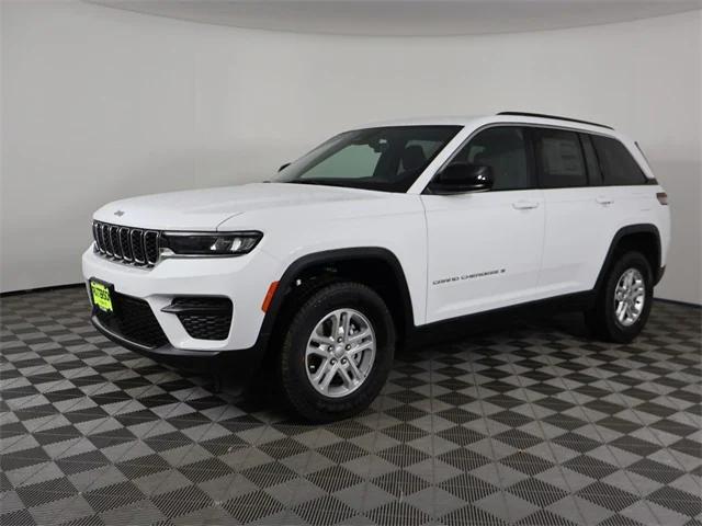 2025 Jeep Grand Cherokee GRAND CHEROKEE LAREDO 4X4