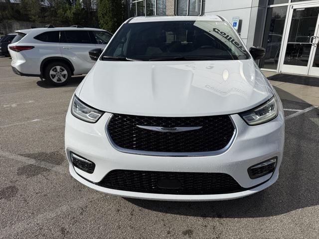 2025 Chrysler Pacifica PACIFICA SELECT