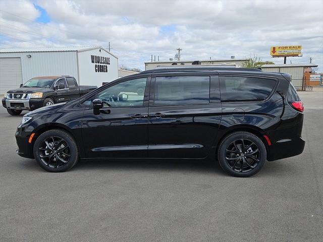 2025 Chrysler Pacifica PACIFICA LIMITED