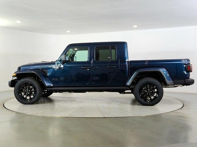 2025 Jeep Gladiator GLADIATOR NIGHTHAWK 4X4